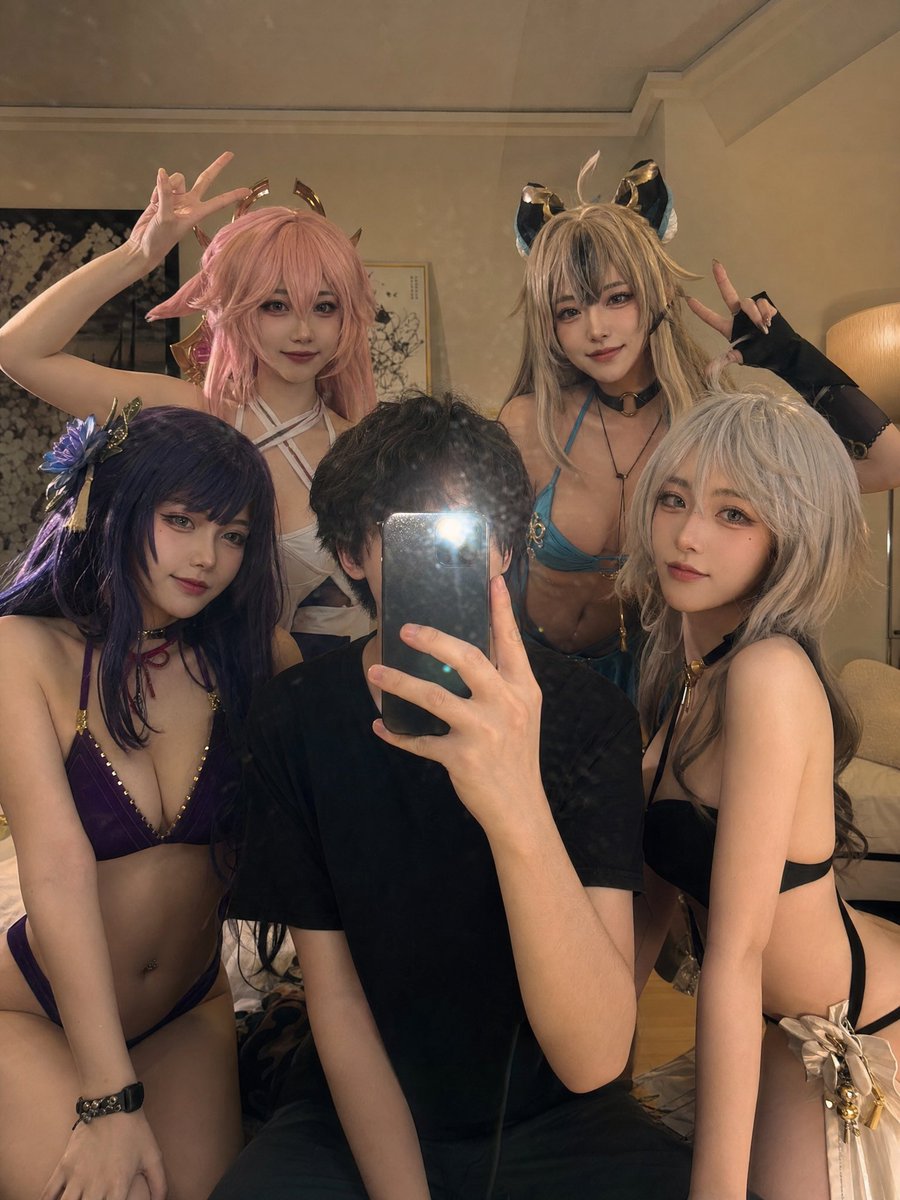 Anime Cosplay Mirror Selfie