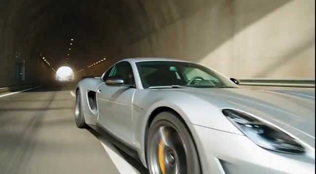 Hypercar Tunnel Tracking Shot Video Prompt