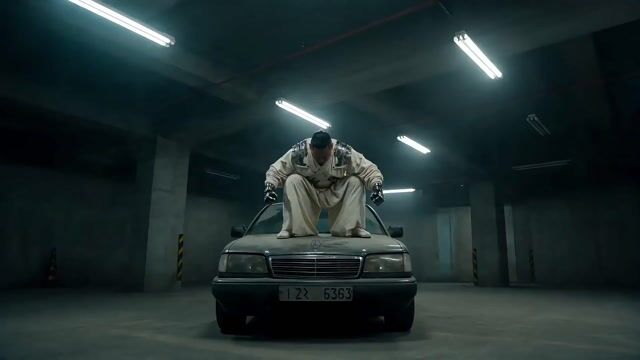 Street Fighter-Inspired Car Destruction Video Prompt for Seedance 2.0