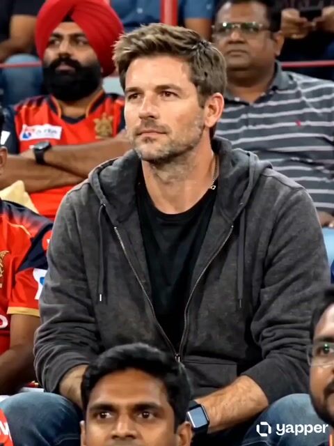 IPL Broadcast Crowd Camera Video