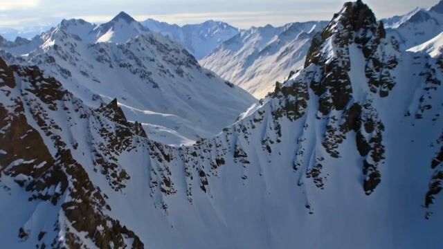 Cinematic avalanche scene prompt for Kling 3.0